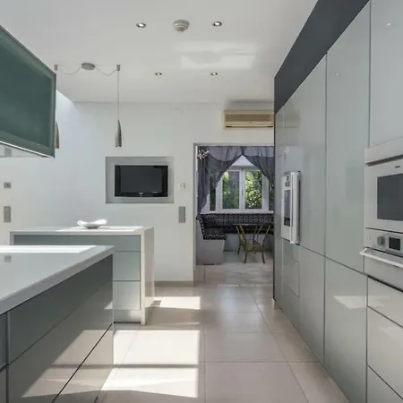 Romano - Luxury Villa *